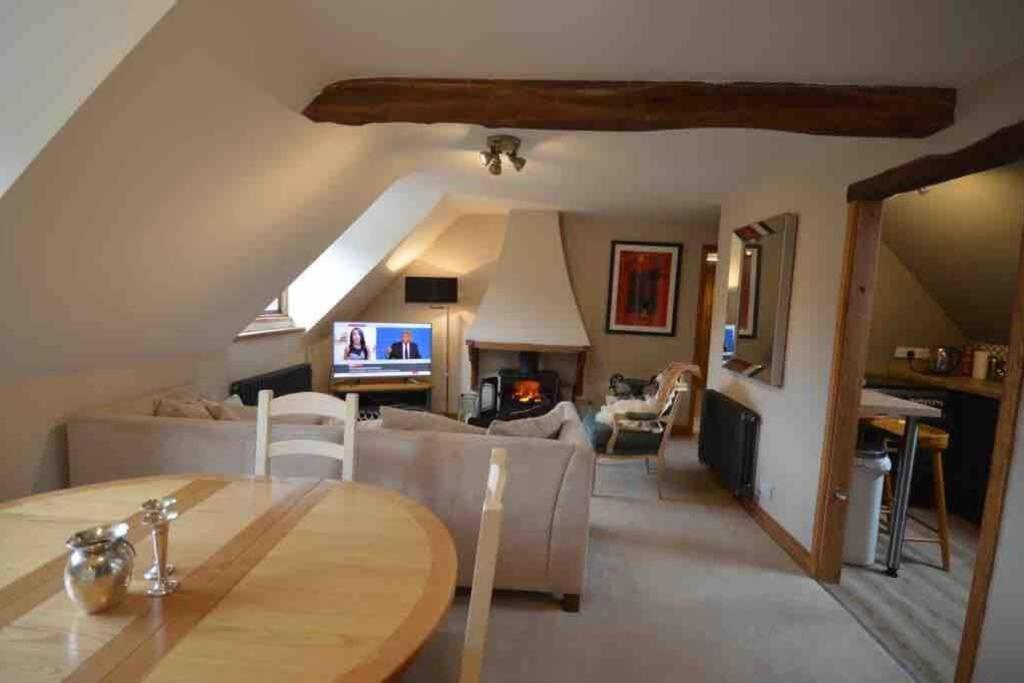 The Old Manor Coach House Apartman Cirencester Kültér fotó