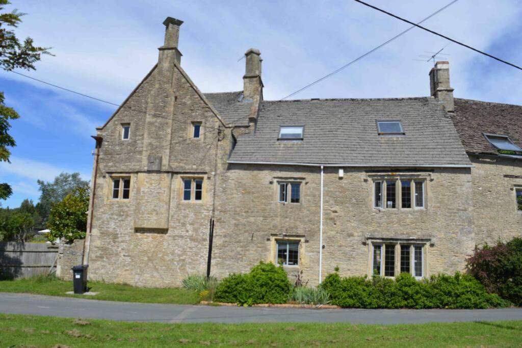 The Old Manor Coach House Apartman Cirencester Kültér fotó