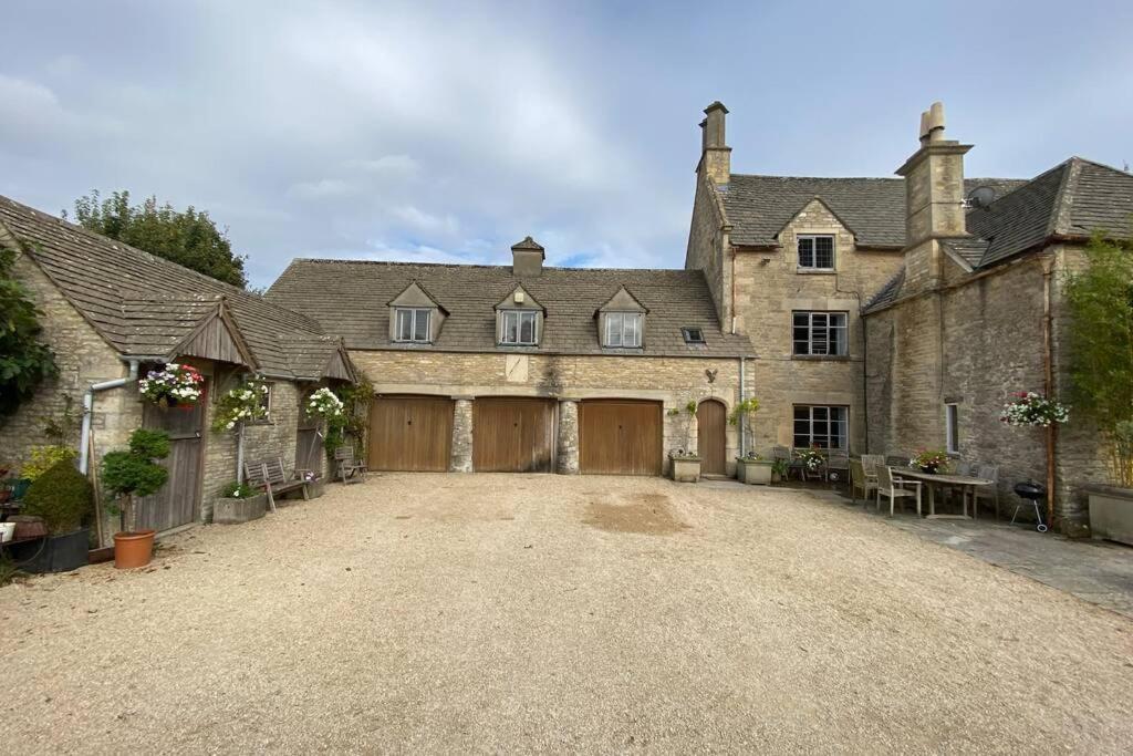 The Old Manor Coach House Apartman Cirencester Kültér fotó