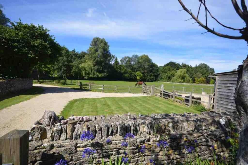 The Old Manor Coach House Apartman Cirencester Kültér fotó