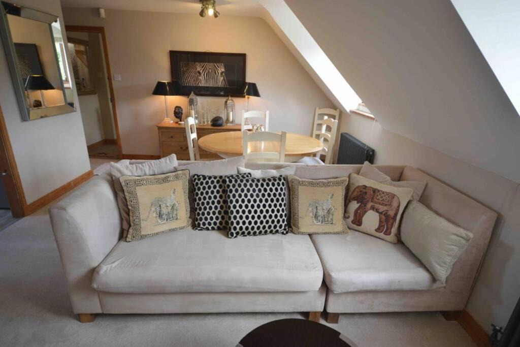 The Old Manor Coach House Apartman Cirencester Kültér fotó